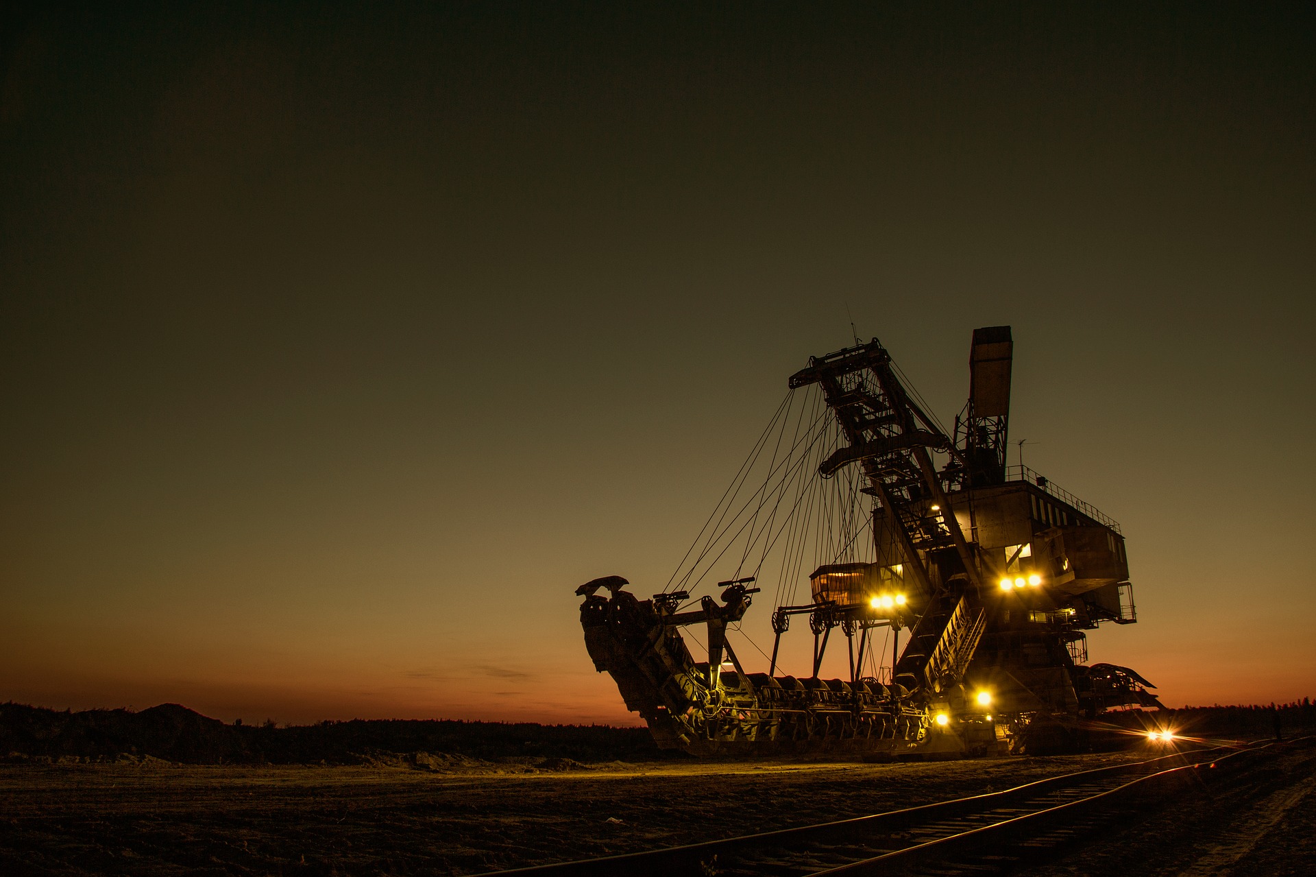 mining-excavator-1736289_1920 mining-excavator-1736289_1920